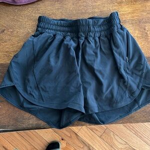 Lululemon Size 6 Black Shorts